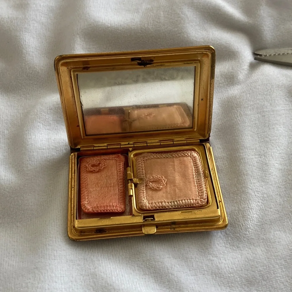 Antique Makeup Compact Mirror - Picture 5 of 15